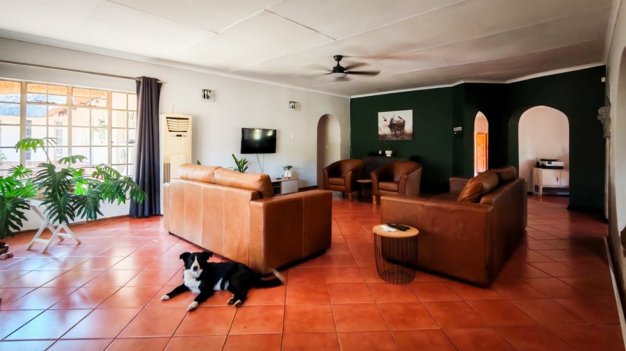 6 Bedroom Property for Sale in Hartbeespoort North West